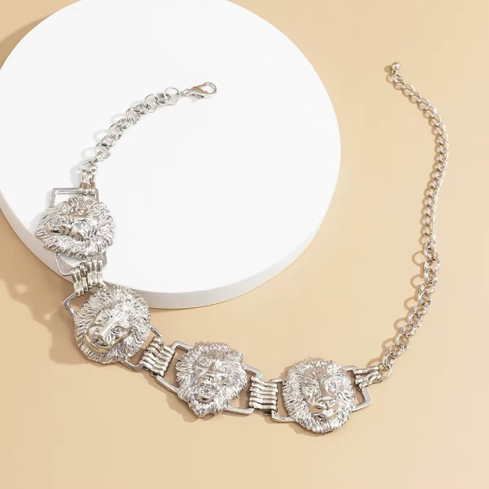 Silver Lion Head Necklace - Picture 5 of 5